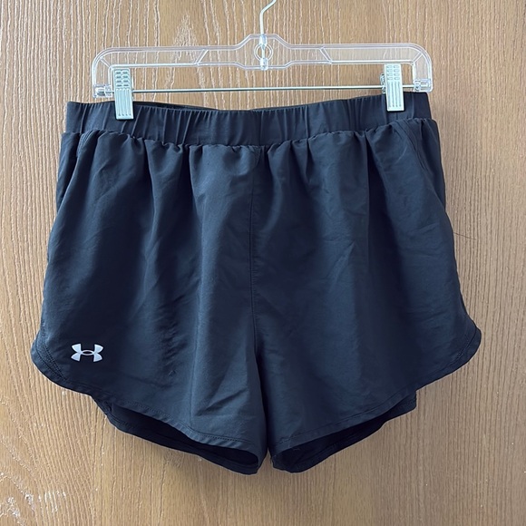 Under Armour Loose Fit Black Athletic Shorts - Picture 1 of 6